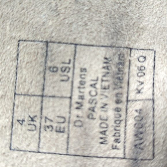 Dr. Marten Women's Pascal Virginia Leather Boots - Picture 12 of 16